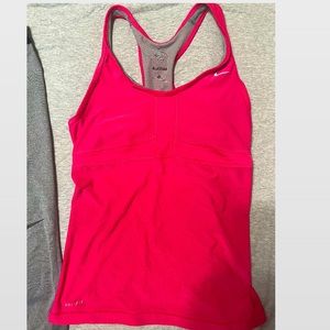 Nike M workout tank